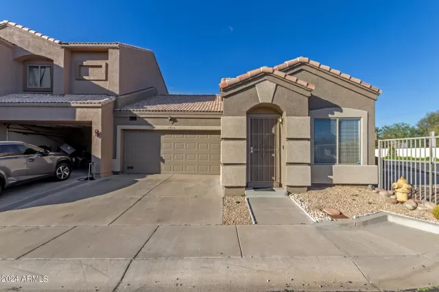 MLS: 6671070 Condo For Sale