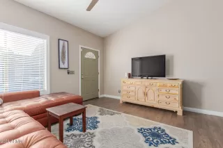 Photo #6: 6671070 Listing 