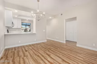 Photo #3: 6671145 Listing 