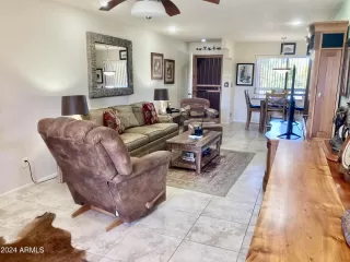 Photo #2: 6671218 Listing 