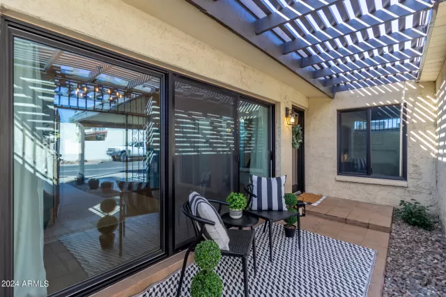 MLS: 6671250 Condo For Sale