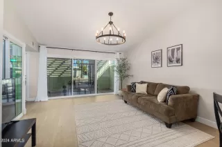 Photo #2: 6671250 Listing