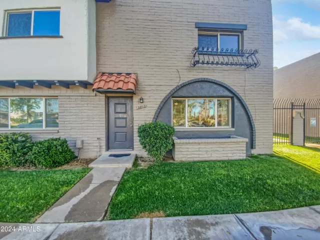 MLS: 6671286 Condo For Sale