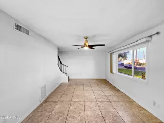 Photo #2: 6671286 Listing