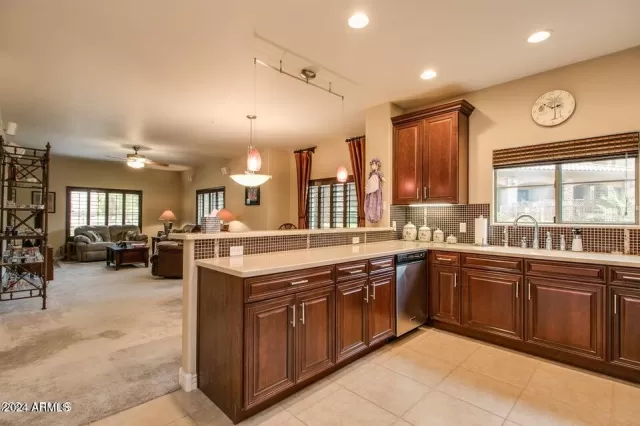 MLS: 6671444 Condo For Sale