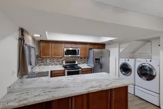 Photo #6: 6671448 Listing