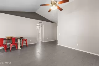 Photo #5: 6671621 Listing