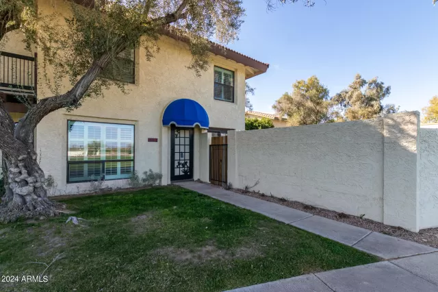 MLS: 6671652 Condo For Sale