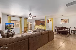 Photo #4: 6671688 Listing