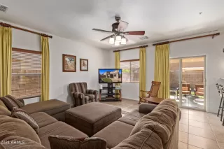 Photo #5: 6671688 Listing