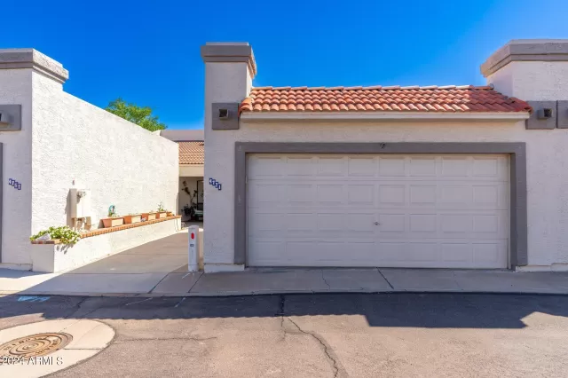 MLS: 6671711 Condo For Sale