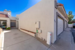 Photo #1: 6671711 Listing 