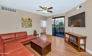 Photo #5: 6671797 Listing