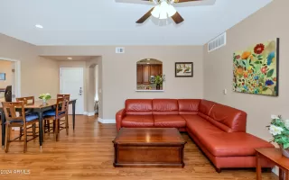 Photo #6: 6671797 Listing