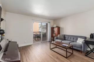 Photo #3: 6671844 Listing 