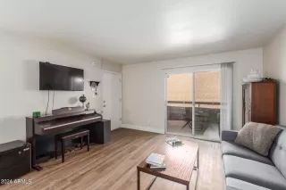 Photo #5: 6671844 Listing 