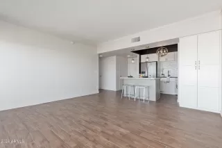 Photo #6: 6672110 Listing