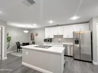 Photo #2: 6672124 Listing