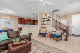 Photo #6: 6672225 Listing