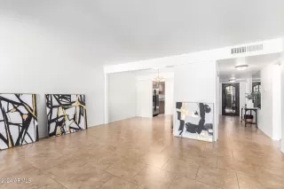 Photo #2: 6672267 Listing