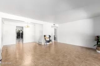 Photo #3: 6672267 Listing