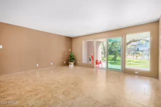 Photo #4: 6672267 Listing