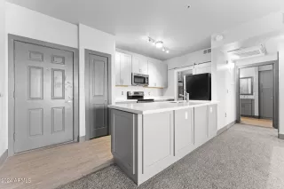 Photo #4: 6672314 Listing