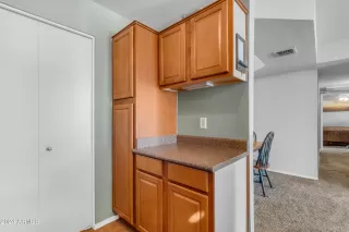 Photo #4: 6672418 Listing