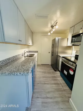 Photo #1: 6672437 Listing 