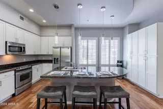 Photo #5: 6672662 Listing