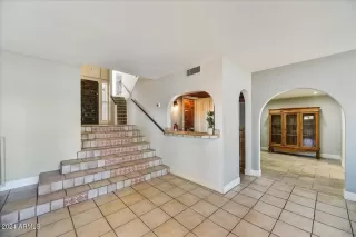 Photo #3: 6673033 Listing