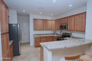 Photo #2: 6673092 Listing