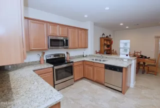 Photo #5: 6673092 Listing