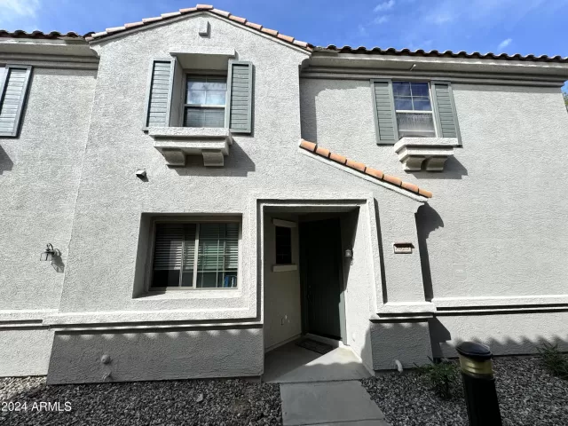 MLS: 6673107 Condo For Sale