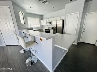 Photo #3: 6673107 Listing