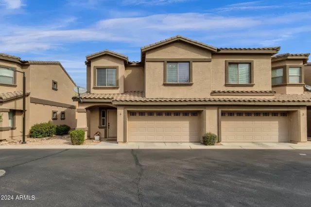 MLS: 6673449 Condo For Sale