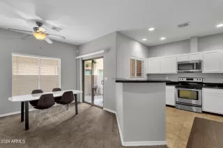 Photo #5: 6673449 Listing