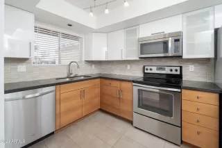 Photo #6: 6673607 Listing 