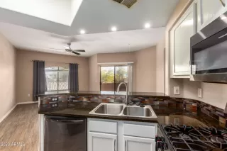 Photo #6: 6673724 Listing