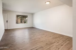 Photo #3: 6673790 Listing