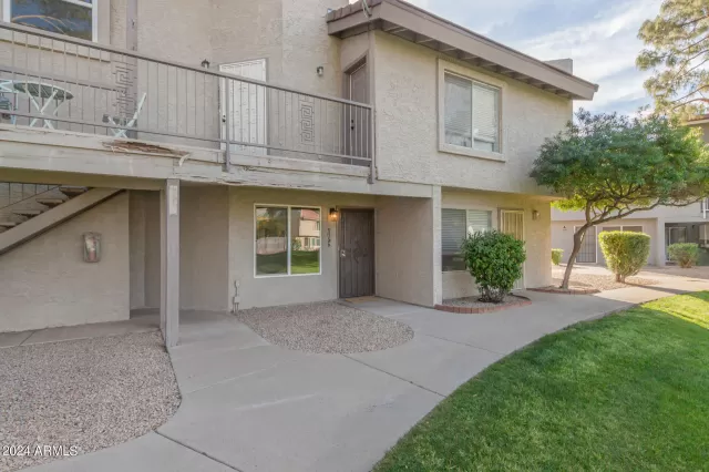 MLS: 6674005 Condo For Sale