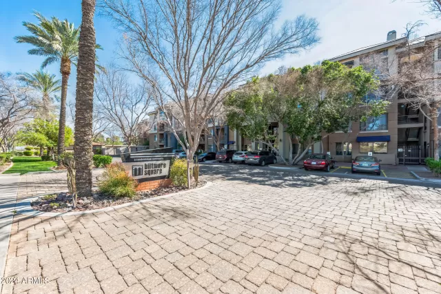 MLS: 6674027 Condo For Sale