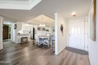 Photo #5: 6674152 Listing