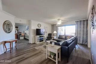 Photo #6: 6674152 Listing