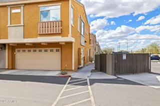 Photo #6: 6674156 Listing