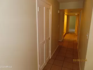 Photo #6: 6674209 Listing