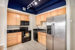 Photo #4: 6674287 Listing