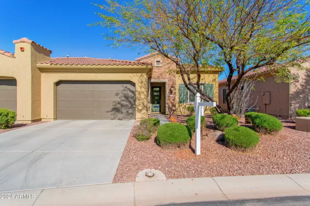 MLS: 6674402 Condo For Sale