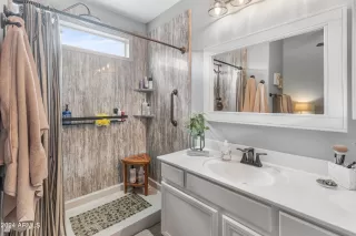 Photo #4: 6674460 Listing