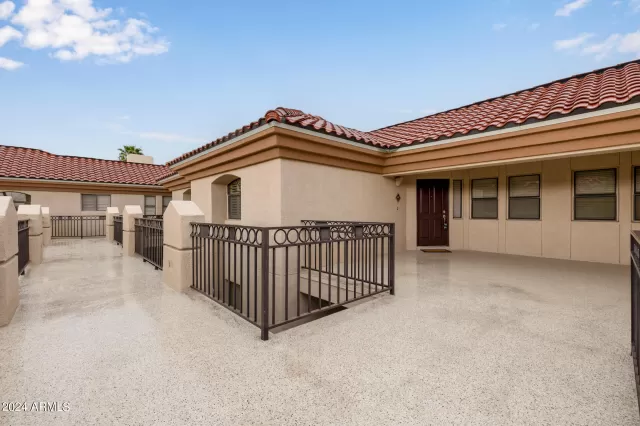 MLS: 6674473 Condo For Sale